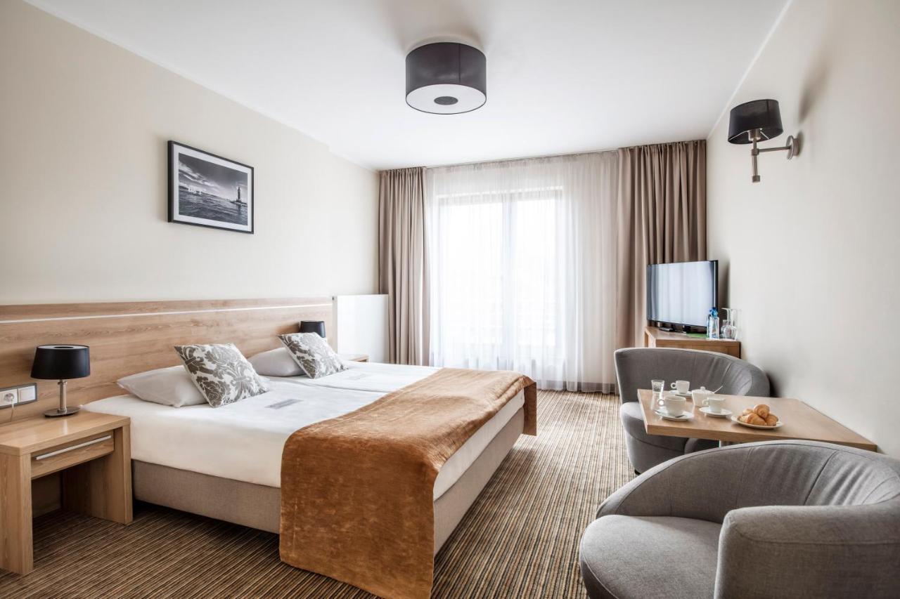 Mercure Wiazowna Brant Exteriör bild