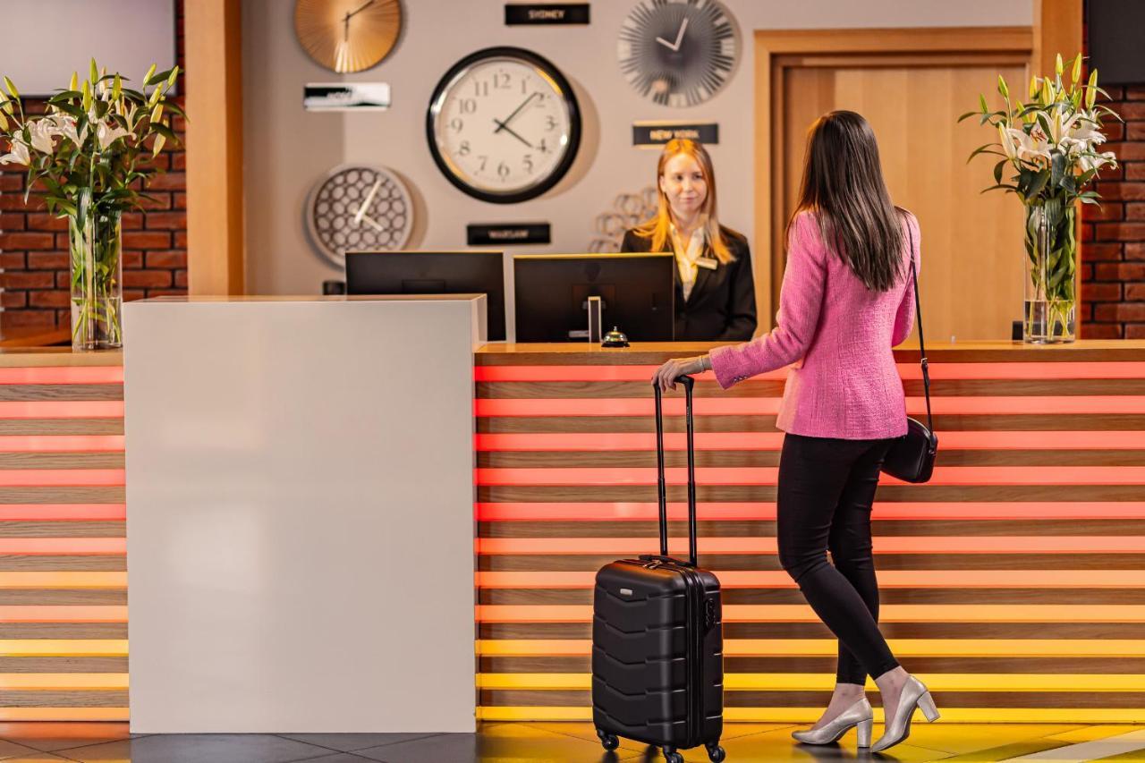 Mercure Wiazowna Brant Exteriör bild