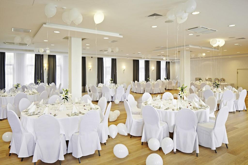 Mercure Wiazowna Brant Exteriör bild